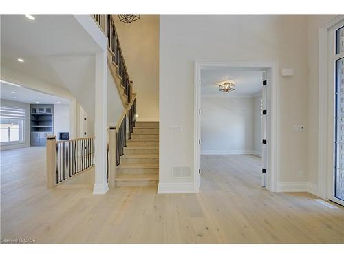 47 Pioneer Ridge Drive, Kitchener, ON - Indoor Photo Showing Other Room