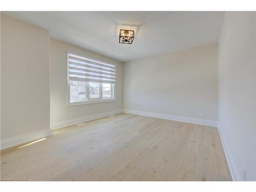 47 Pioneer Ridge Drive, Kitchener, ON - Indoor Photo Showing Other Room