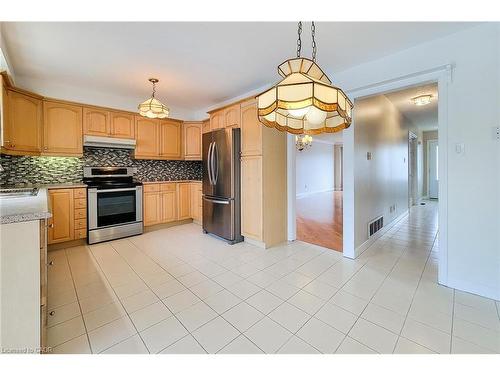 801 Syer Drive, Milton, ON - Indoor Photo Showing Kitchen