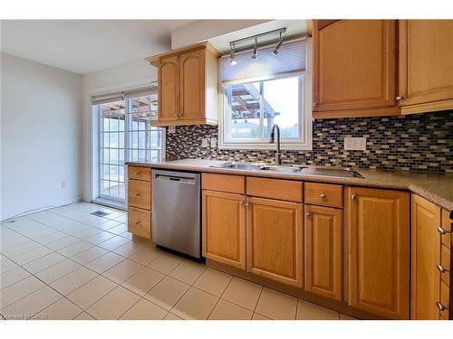 801 Syer Drive, Milton, ON - Indoor Photo Showing Kitchen With Double Sink