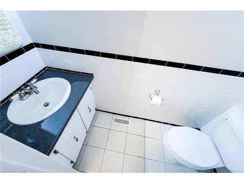 801 Syer Drive, Milton, ON - Indoor Photo Showing Bathroom