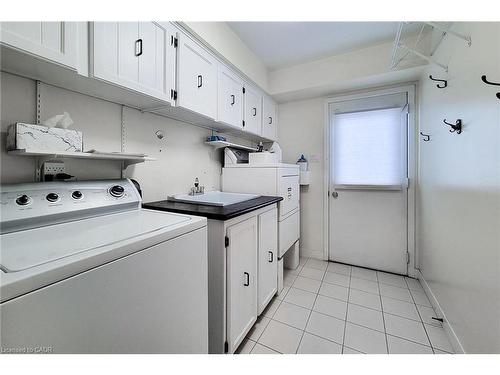 801 Syer Drive, Milton, ON - Indoor Photo Showing Laundry Room