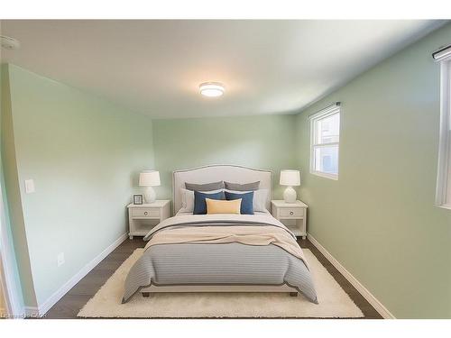 160 Westcourt Place, Waterloo, ON - Indoor Photo Showing Bedroom
