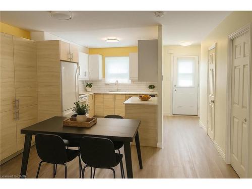160 Westcourt Place, Waterloo, ON - Indoor Photo Showing Dining Room