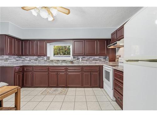 685 Dunn Avenue, Hamilton, ON - Indoor Photo Showing Kitchen With Double Sink