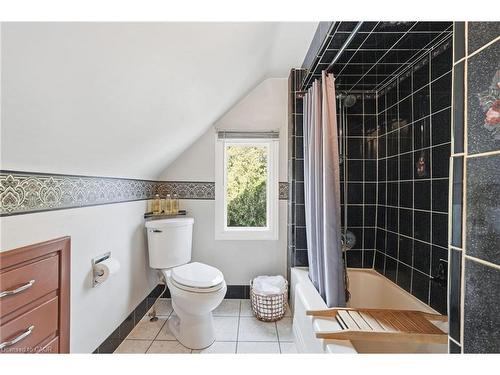 685 Dunn Avenue, Hamilton, ON - Indoor Photo Showing Bathroom