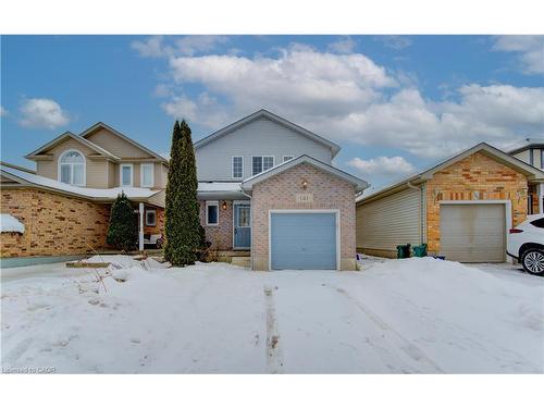 141 Mountain Laurel Crescent, Kitchener, ON - Outdoor With Facade