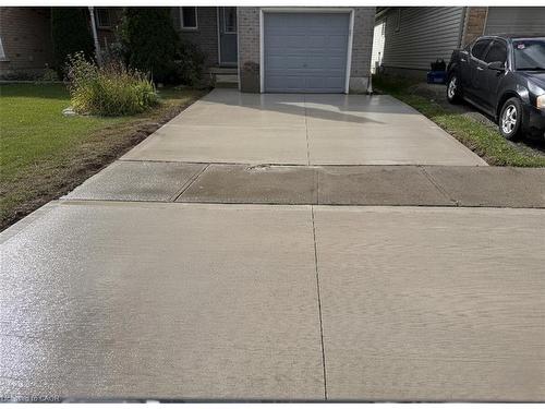 141 Mountain Laurel Crescent, Kitchener, ON - Outdoor