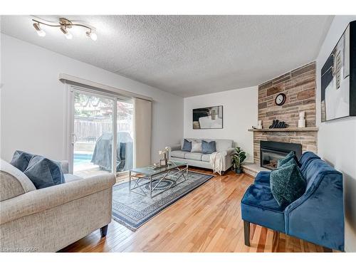 1481 Otis Avenue, Mississauga, ON - Indoor Photo Showing Living Room With Fireplace