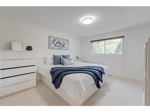 1481 Otis Avenue, Mississauga, ON - Indoor Photo Showing Bedroom
