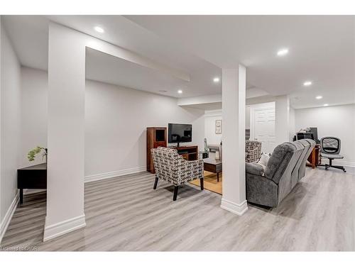 1481 Otis Avenue, Mississauga, ON - Indoor