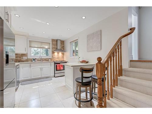 1481 Otis Avenue, Mississauga, ON - Indoor Photo Showing Kitchen With Upgraded Kitchen