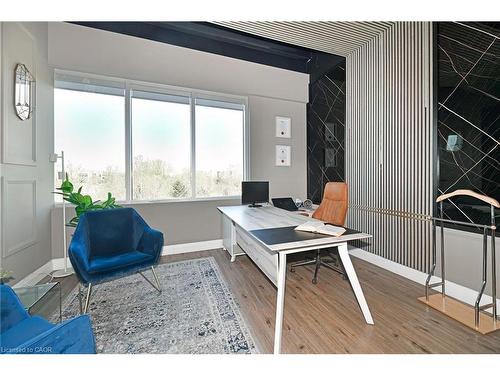 208-3485 Rebecca Street, Oakville, ON 