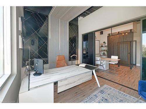 208-3485 Rebecca Street, Oakville, ON 