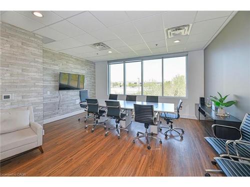 208-3485 Rebecca Street, Oakville, ON 