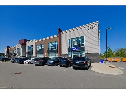 208-3485 Rebecca Street, Oakville, ON 