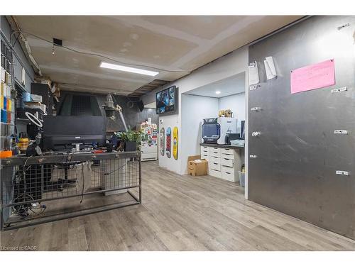 6 Sanford Avenue N, Hamilton, ON 