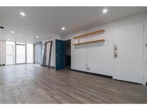 6 Sanford Avenue N, Hamilton, ON 