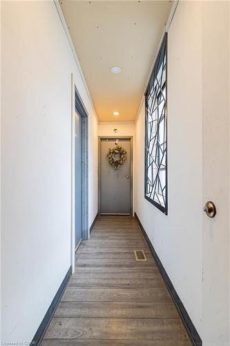 6 Sanford Avenue N, Hamilton, ON 