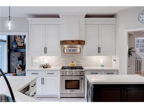 37 Appaloosa Trail, Carlisle, ON - Indoor Photo Showing Kitchen With Upgraded Kitchen