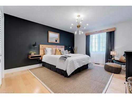 37 Appaloosa Trail, Carlisle, ON - Indoor Photo Showing Bedroom