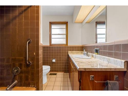 103 Briarwood Crescent, Hamilton, ON - Indoor Photo Showing Bathroom