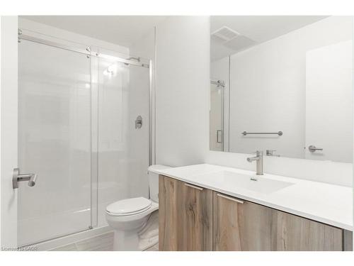 2808-25 Wellington Street S, Kitchener, ON - Indoor Photo Showing Bathroom