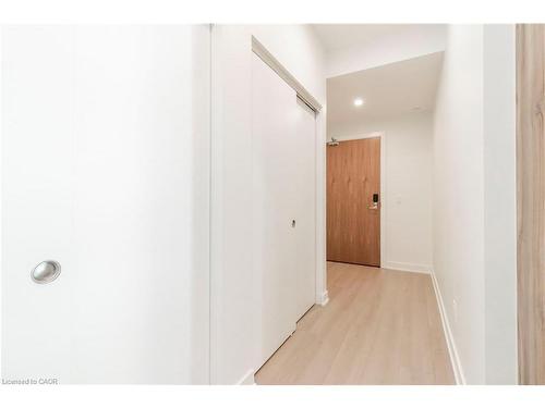 2808-25 Wellington Street S, Kitchener, ON - Indoor Photo Showing Other Room