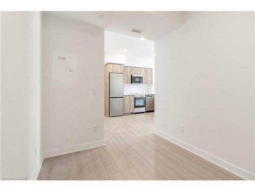 2808-25 Wellington Street S, Kitchener, ON - Indoor Photo Showing Other Room