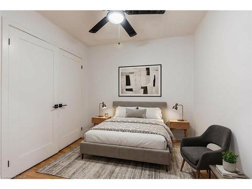 B-461 King Street E, Hamilton, ON - Indoor Photo Showing Bedroom