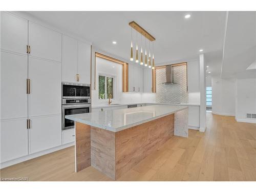 382 Southcote Road, Ancaster, ON - Indoor Photo Showing Kitchen With Upgraded Kitchen