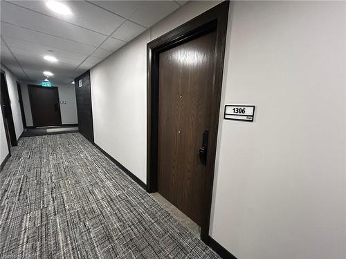 1306-741 King Street W, Kitchener, ON - Indoor Photo Showing Other Room
