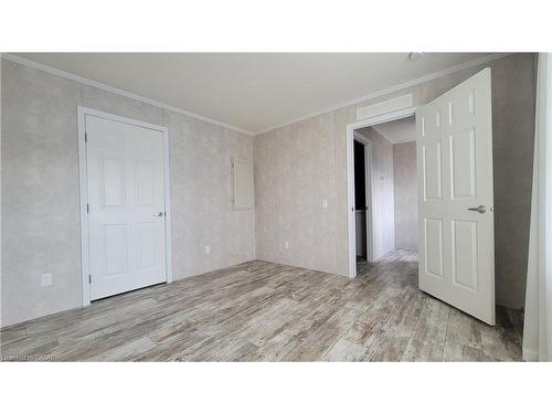 24 Macpherson Crescent, Flamborough, ON - Indoor Photo Showing Other Room