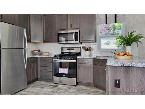 24 Macpherson Crescent, Flamborough, ON - Indoor Photo Showing Kitchen