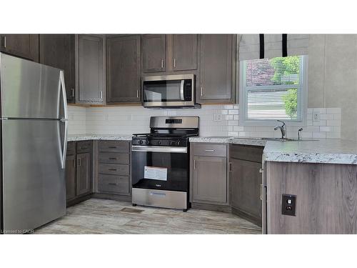 24 Macpherson Crescent, Flamborough, ON - Indoor Photo Showing Kitchen