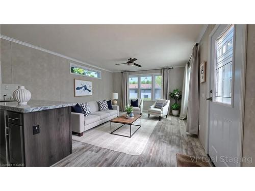24 Macpherson Crescent, Flamborough, ON - Indoor Photo Showing Living Room