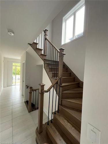 9249 Whiteoak Avenue, Niagara Falls, ON - Indoor Photo Showing Other Room