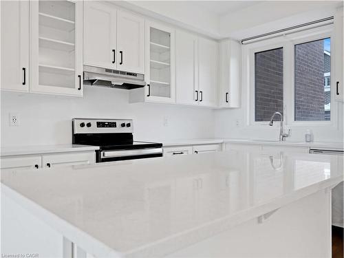 1397 William Halton Parkway, Oakville, ON - Indoor Photo Showing Kitchen