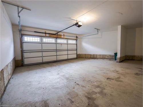 1397 William Halton Parkway, Oakville, ON - Indoor Photo Showing Garage