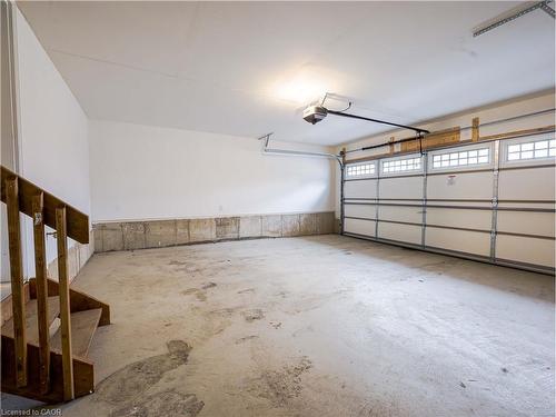 1397 William Halton Parkway, Oakville, ON - Indoor Photo Showing Garage