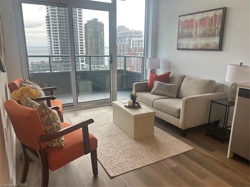 1107-2088 James Street, Burlington, ON - Indoor Photo Showing Living Room