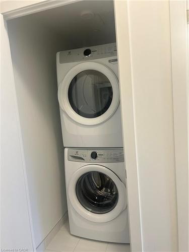 1107-2088 James Street, Burlington, ON - Indoor Photo Showing Laundry Room