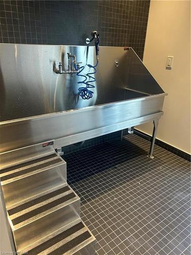 1107-2088 James Street, Burlington, ON - Indoor Photo Showing Other Room