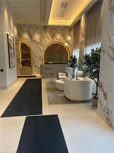 1107-2088 James Street, Burlington, ON - Indoor Photo Showing Other Room