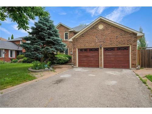 102 Crawford Rose Drive, Aurora, ON - Outdoor
