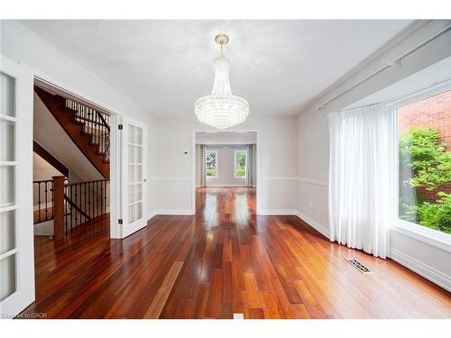 102 Crawford Rose Drive, Aurora, ON - Indoor Photo Showing Other Room