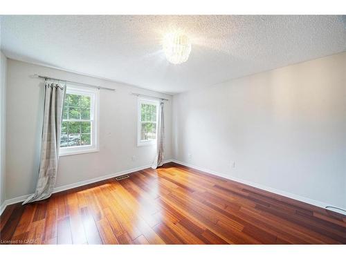 102 Crawford Rose Drive, Aurora, ON - Indoor Photo Showing Other Room