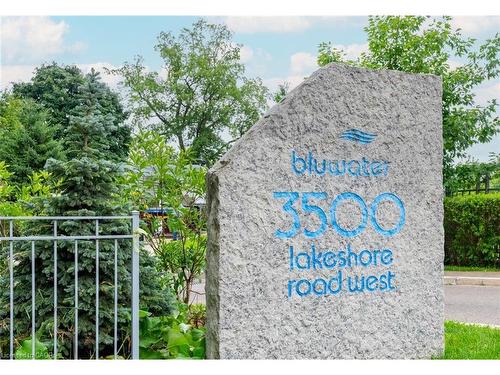 827-3500 Lakeshore Road W, Oakville, ON - Outdoor