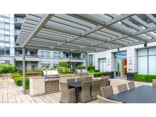 827-3500 Lakeshore Road W, Oakville, ON - Outdoor