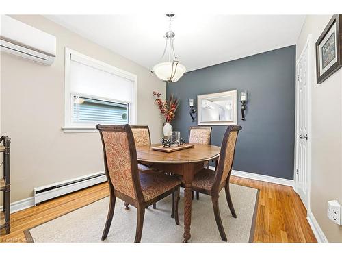 1007 Pine Street, Dunnville, ON - Indoor Photo Showing Dining Room